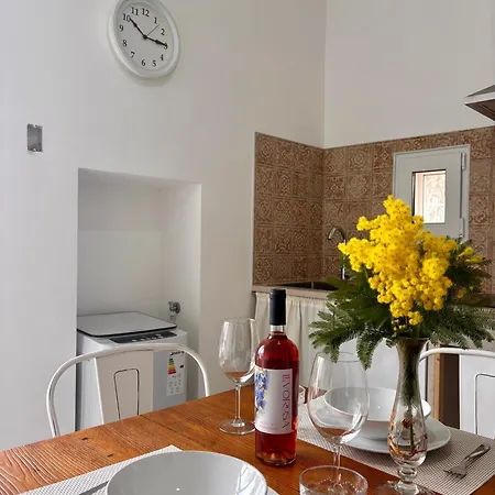 Linetta Villa *